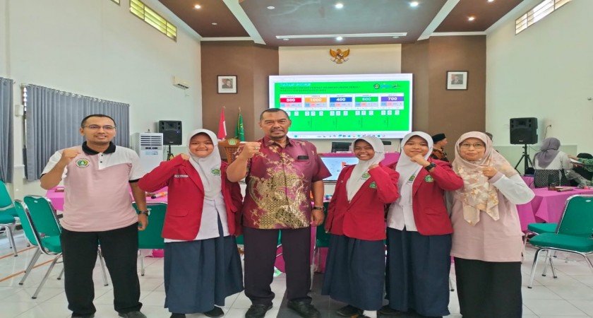 MTsN 4 Banyuwangi Raih Juara Tiga Lomba Madrasah Cerdas Cermat Islamiah II